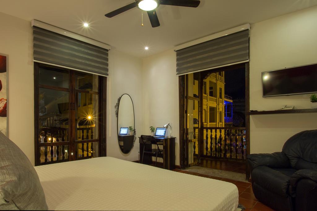 Hotel Torre Del Reloj Cartagène Extérieur photo