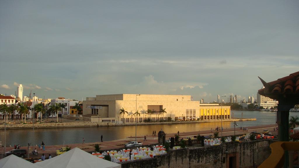 Hotel Torre Del Reloj Cartagène Extérieur photo